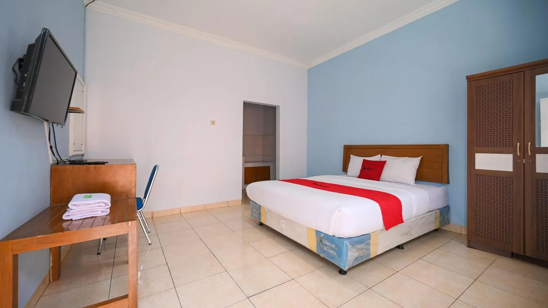 ** Hotel Reddoorz At De'Balcon Accomodation Kuta  Indonesia